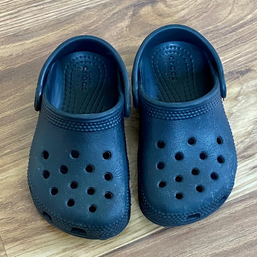 Crocs Toddler sz 7